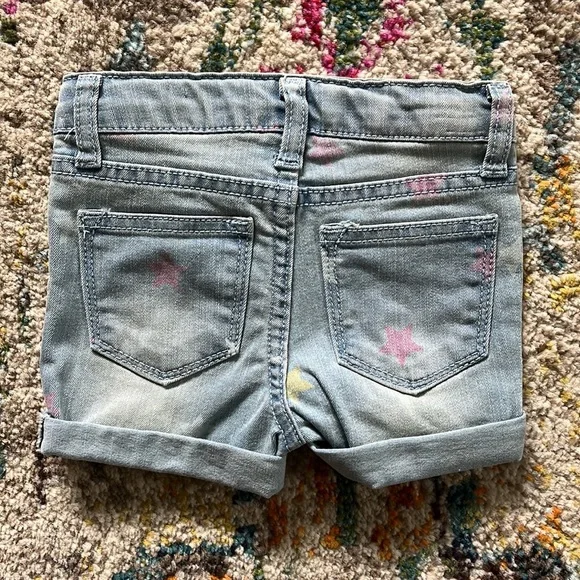 🆕 NWT Studio V Vigoss Kids Light Denim Star Print Jean Shorts Girls Sz 2T - Picture 8 of 10